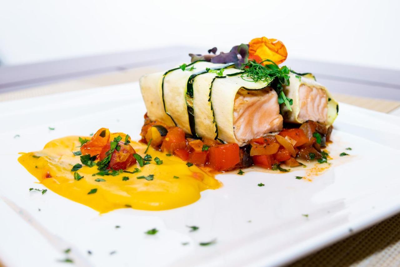 Habana Hotel Y Restaurante Higuey Екстер'єр фото