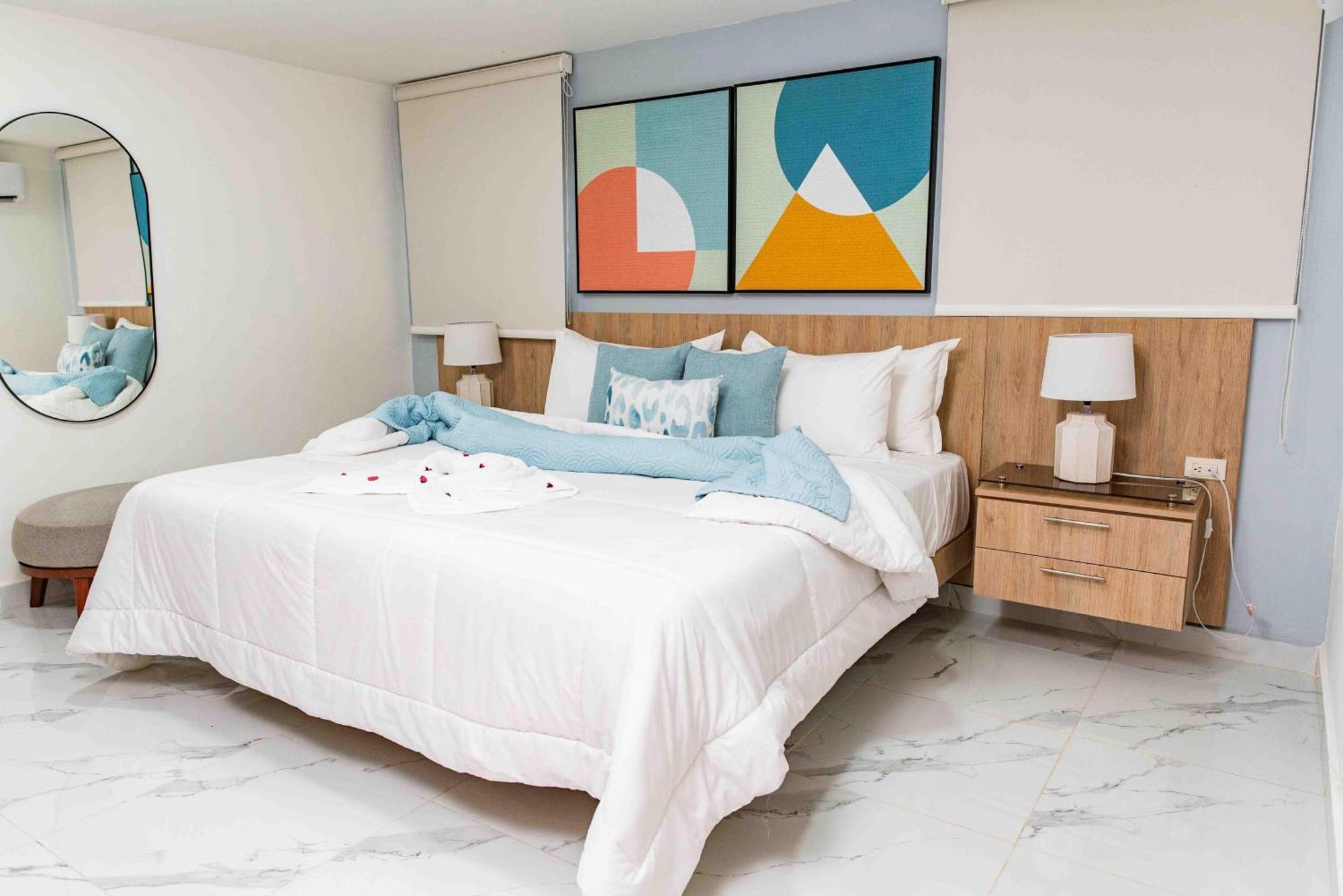 Habana Hotel Y Restaurante Higuey Екстер'єр фото